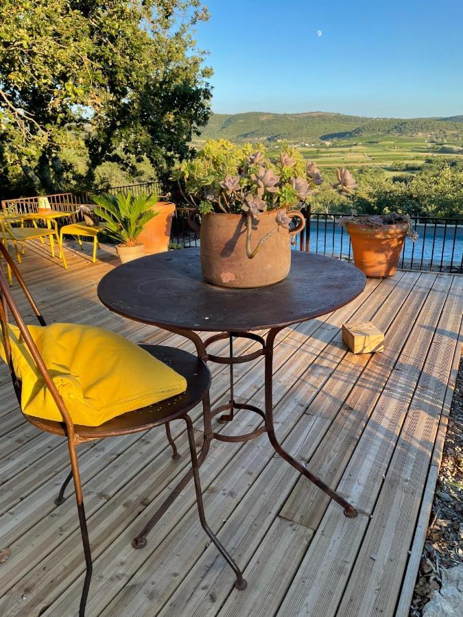 Le Petit Mas Bed & Breakfast Вогюе Екстериор снимка