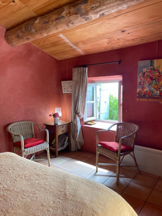 Le Petit Mas Bed & Breakfast Вогюе Екстериор снимка