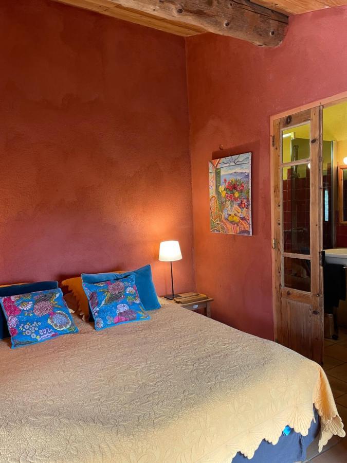 Le Petit Mas Bed & Breakfast Вогюе Екстериор снимка